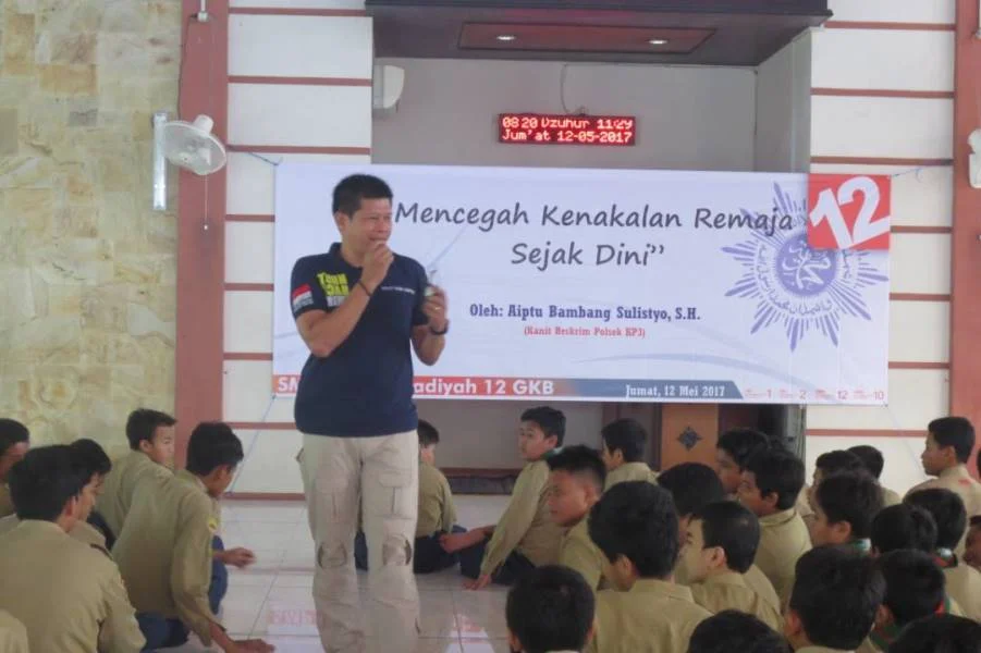 Cegah Kenakalan Remaja, SMPM 12 GKB Hadirkan Orangtua Siswa yang Anggota Polisi