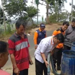 Lazismu dan MDMC Pasok Air ke Desa Kekeringan di Lereng Wilis