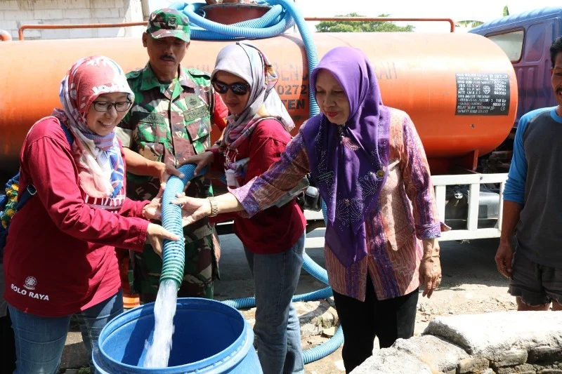 Lazismu dan Kagama Soloraya Pasok Air ke Tiga Desa Kekeringan di Klaten