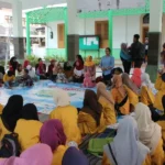 Dakwah On The Street Pelajar SMAMDA Gembirakan Anak Jalanan Sidoarjo