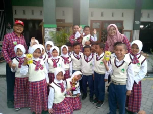 Kejutan Hari Senin untuk Filantropis Cilik Ini