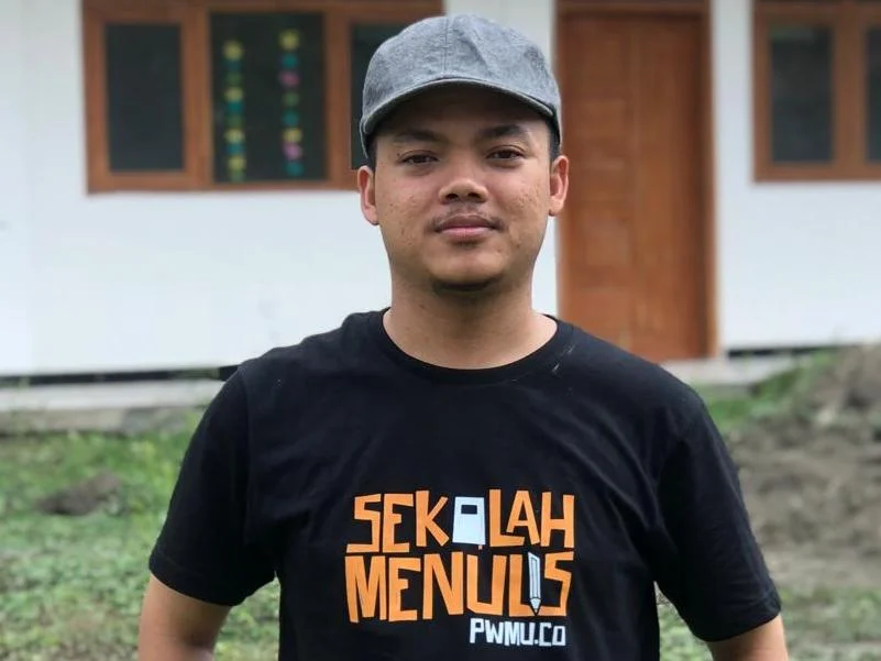 Aktivis yang Produktif Menulis