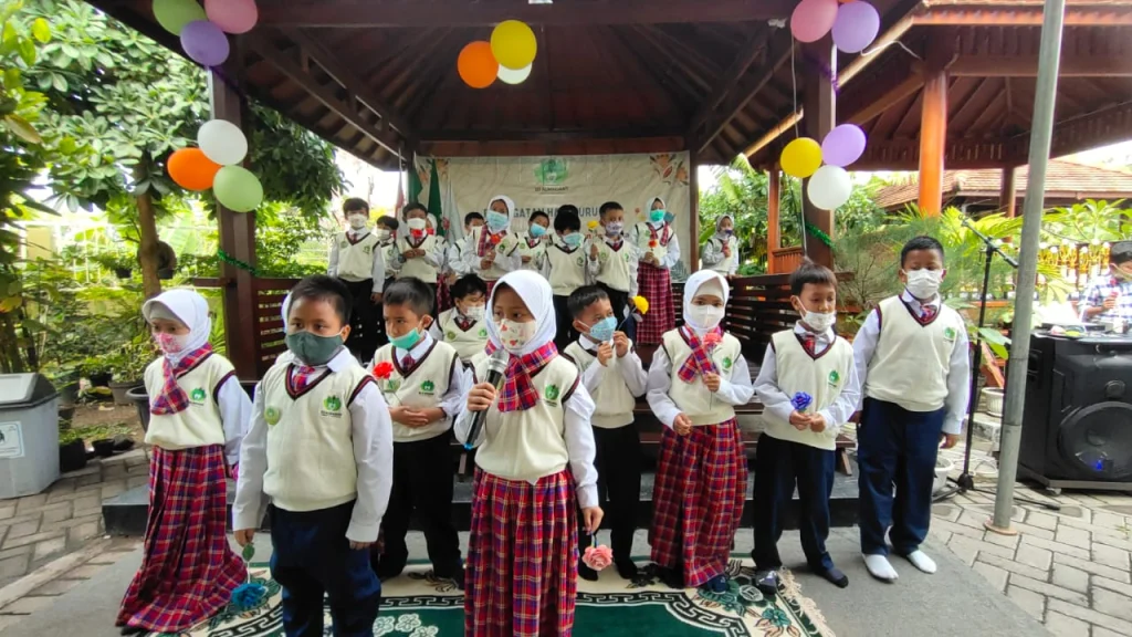 Diskusi tentang Guru SD Almadany, Begini Komentar Siswa