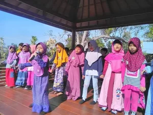 Dibuka Panggung Seni, Bakat Siswa Almadany Langsung Keluar Semua