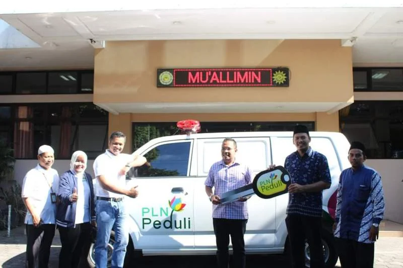 Muallimin Yogya Dapat Ambulans dari PT PJB