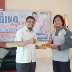 Suami Istri Dapat Hadiah Spesial Praktik Menulis Jurnalistik Online