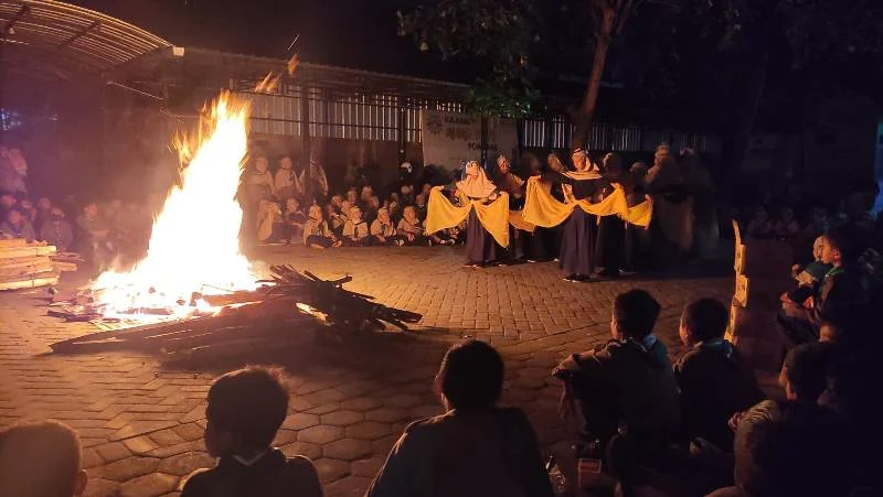 Malam Api Unggun Jadi Ajang Adu Kreativitas