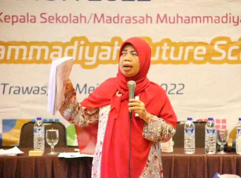 Puisi Pilih Bungkus atau Isi Membuat Diksuspala Bergemuruh