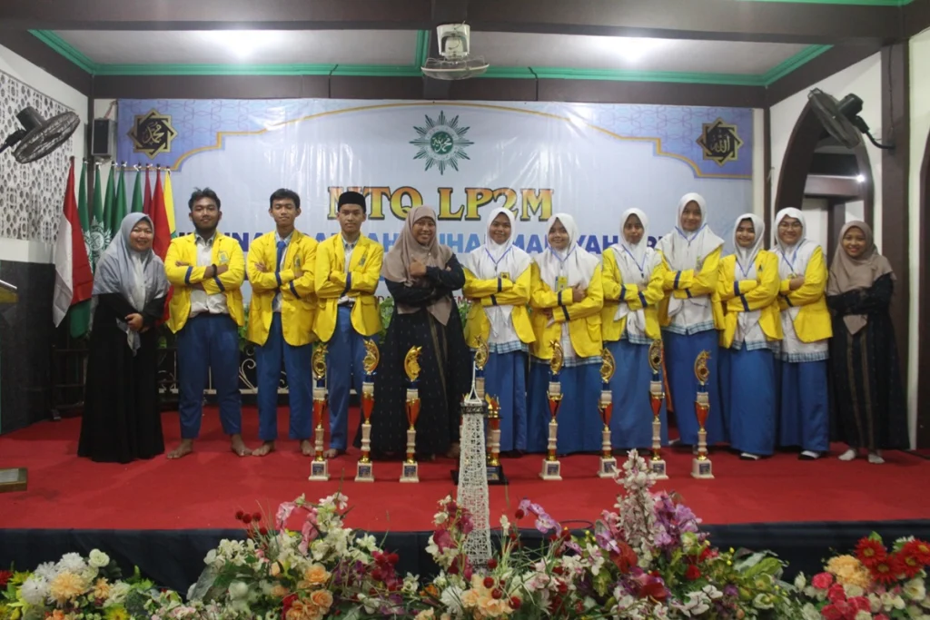 At Tanwir Smamio Juara Umum MTQ LP2M
