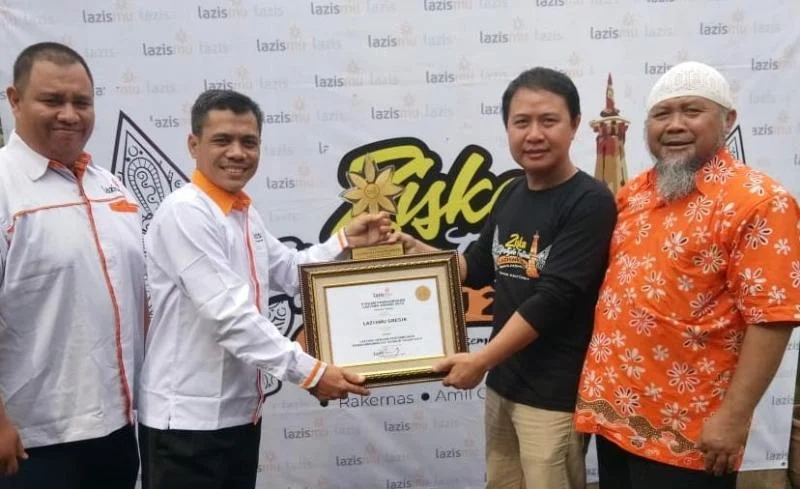 Lazismu Gresik Dapat Juara Pertumbuhan Zakat Infak Sedekah Terbaik
