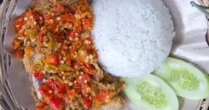 Ayam Geprek Sambal Korek Kriuk dan Pedas, Ini Cara Membuatnya