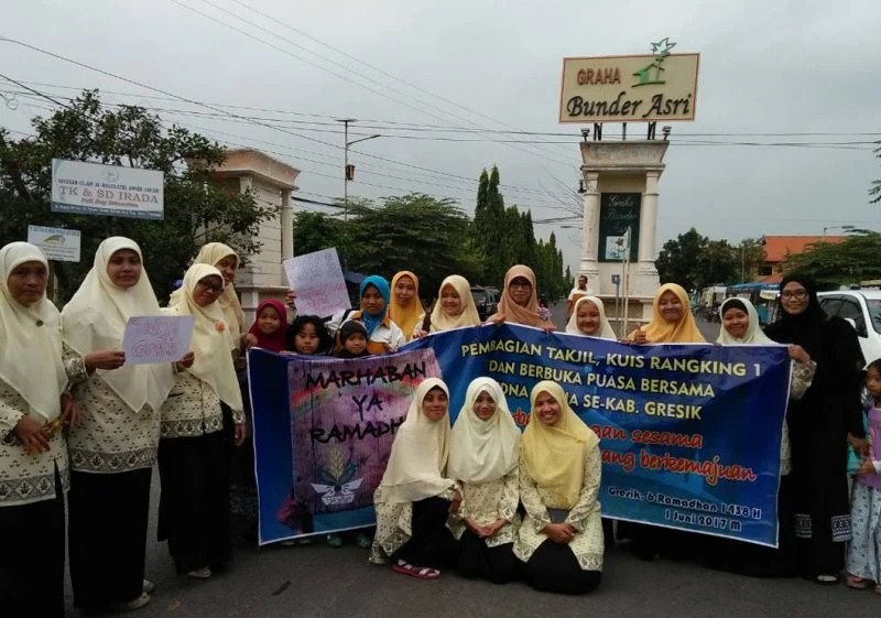 Bagi-Bagi Takjil hingga Kuis Rangking 1: Kiprah Nasyiah Gresik di Hari ke-6 Ramadhan