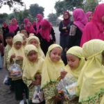 Indahnya Berbagi Sembako Iwama TK Aisyiyah 45 Bambe