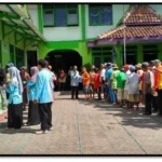 Meriahkan Milad dengan Mengundang 106 Tukang Becak