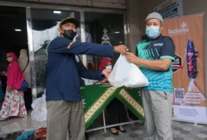 Lazismu Wonocolo Buka Bazar Murah