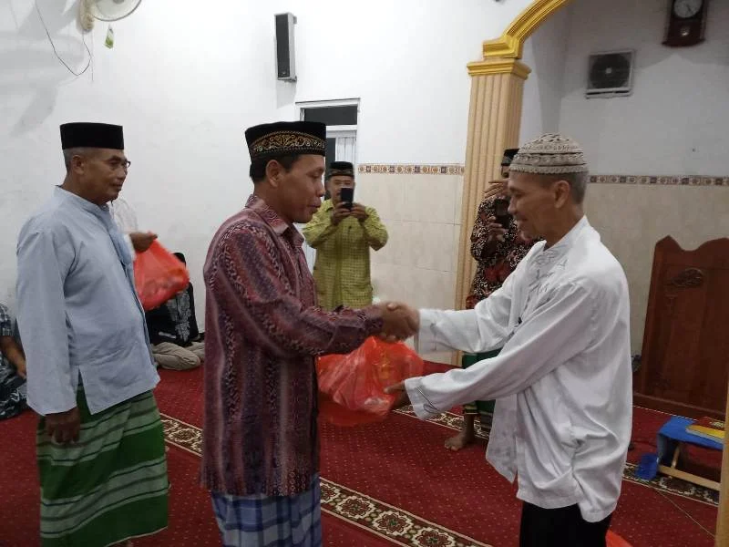 Baksos PCM Lakarsantri Serukan Anti Kemapanan