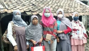 SD Al Islam Muhammadiyah Cerme Bagikan 1000 Paket Takjil