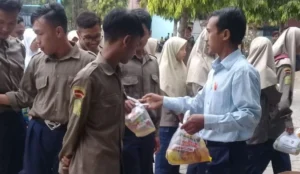Smadiga Tutup Fortasi dengan Baksos Bagi Sembako