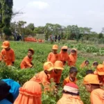 Belajar Tanaman Sambil Asyik Main Lumpur