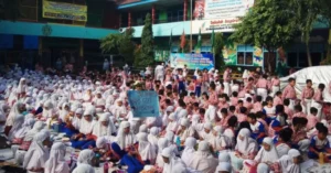 Bancaan Massal pada Hari Gizi dan Kusta Internasional di SD Limas