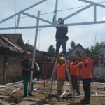 Relawan DMC Bangun Rumah Warga Miskin yang Terbakar