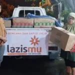 Banjir Menggenangi Trosobo, Tim PCM Sepanjang Bawa Bantuan