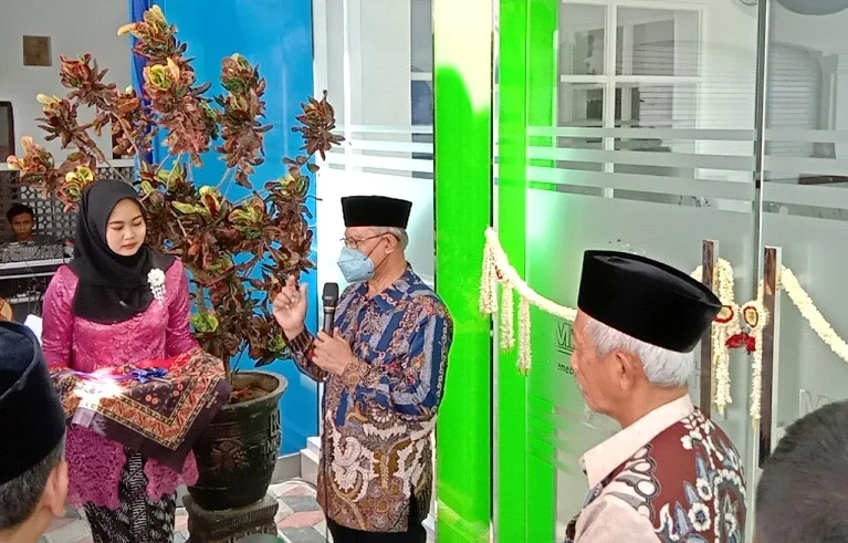 Kantor Pusat Bank Mitra Ponorogo Diresmikan