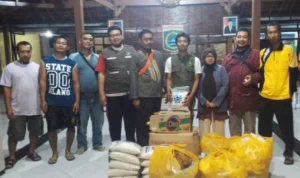 Inilah Reaksi Cepat Aktivis Muhammadiyah saat Bantu Korban Banjir di Daerah Mayoritas Non-Muslim