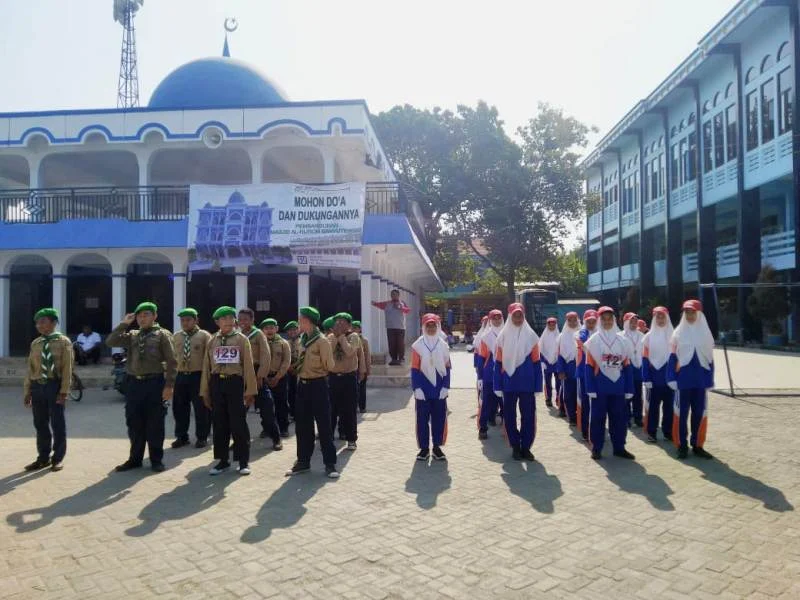 Diberi Baret Hijau Baru, Begini Reaksi Pasukan HW saat Memakai