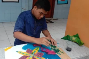 Belajar Membatik, Jadilah Lukisan Batik Kontemporer seperti Ini