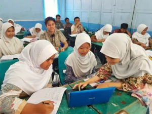 Sehari Merasakan Sekolah Ini Penuh Warna Bernuansa Batik