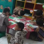 Mewarnai Batik, Begini Cara Sekolah Ini Kenalkan Seni Budaya