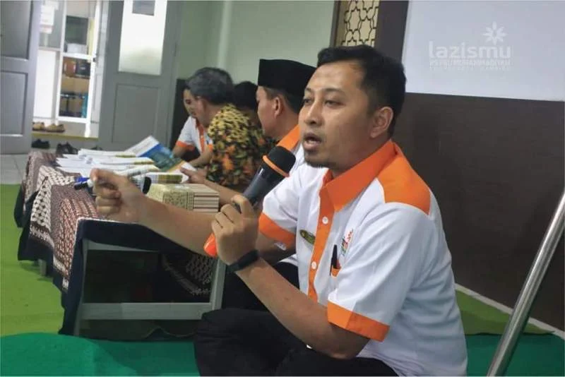 Lazismu Bagikan Beasiswa Rp 55 Juta, Ini Golongan Penerimanya