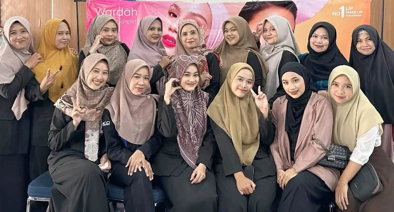 Tips Personal Color Analysis Beauty Class Dibuka, Langsung Diserbu Ibu-Ibu