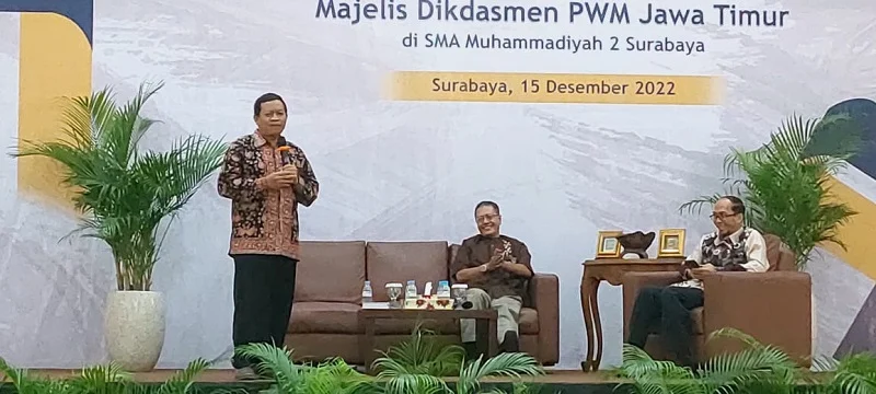 Bedah Buku Sekolah Istimewa Muhammadiyah: Pentingnya Menulis untuk Menginspirasi