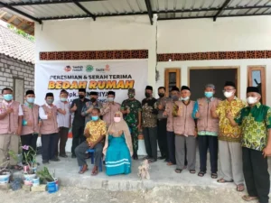 Bedah Rumah Lazismu untuk Guru Ngaji