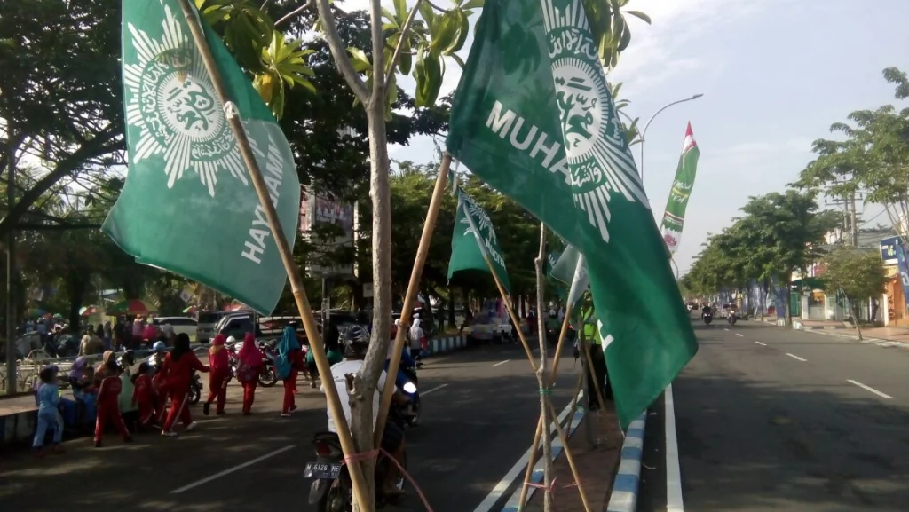 Warga Madura Sambut Gembira Milad di Bangkalan, Ada yang Terharu Bendera Muhammadiyah Berkibar-kibar di Madura