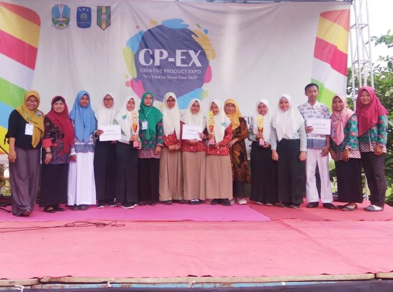 Pameran Produk Kreatif dan Lomba Ini Buktikan Anak-Anak Benjeng Tidak Ndesit Lagi