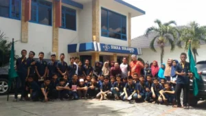 Di Radio Suara Surabaya, Puluhan ‘Singa’ Panti Asuhan Muhammadiyah Belajar Menyaring Berita Hoax