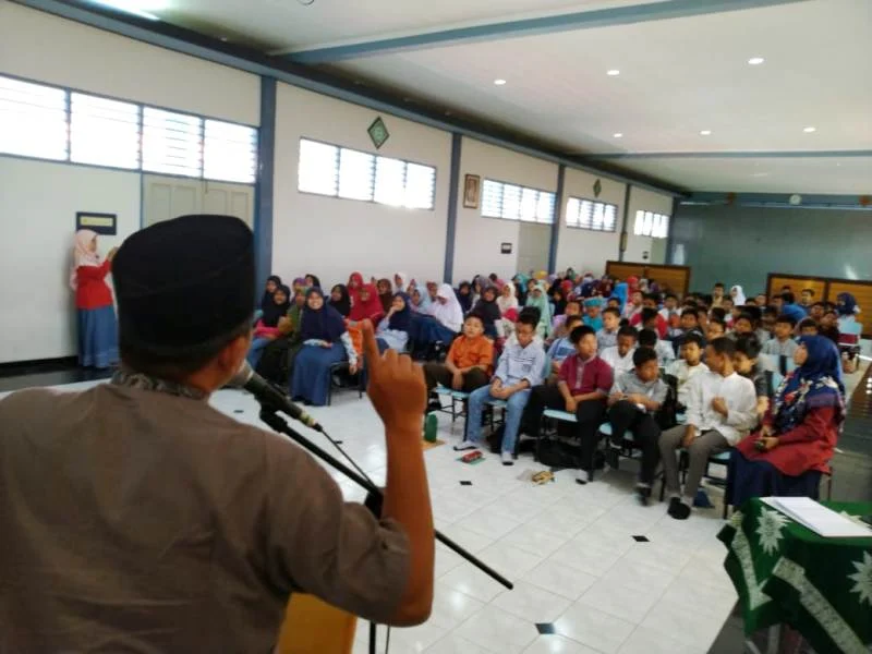 Ikuti Self Motivation, Siswa Tak Kuasa Menahan Tangis