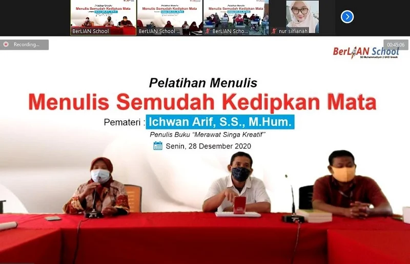 SD Berlian Adakan Latihan Menulis