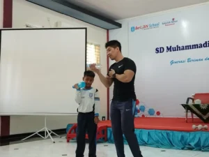Berlian School Datangkan Trainer Gym di Acara Guest Teacher
