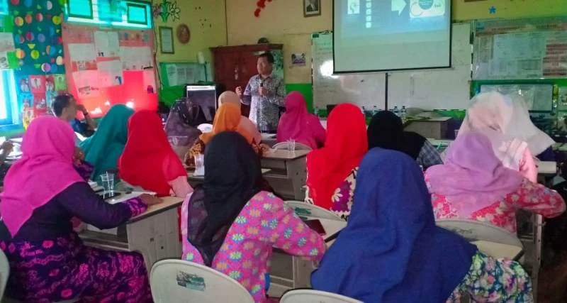 Saat Liburan Sekolah, Para Guru Malah Lakukan Ini