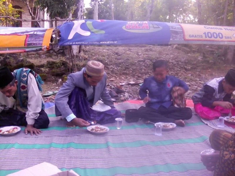 Shalat Idul Fitri “Berhadiah” Kaldu