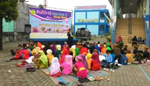 Festival Salad Buah dan Rujak Manis ala SD Muhammadiyah 1 Menganti