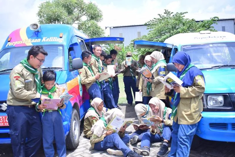 Di Sela Musyda Kwarda HW Dimasuki Perpus Keliling