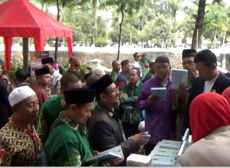 Buku ‘Ngaji Ayat-Ayat Khusus’ Laris Manis di Bazar Kajian Ramadhan