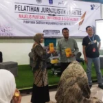 Buku Kisah Dramatik Hijrah Memeriahkan Pelatihan Jurnalistik Blitar