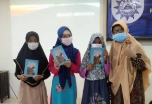 Buku Pendidikan Karakter Jadi Hadiah Kajian PCNA Banyuwangi