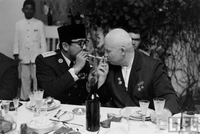 Rebut Papua dari Belanda, Begini Gaya Diplomasi Bung Karno